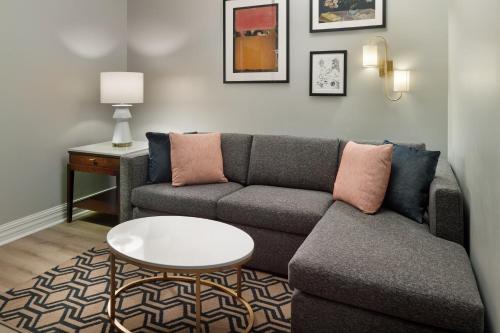 Imagen de la habitación del Hotel Courtyard By Marriott New Orleans French Quarter/iberville. Foto 18