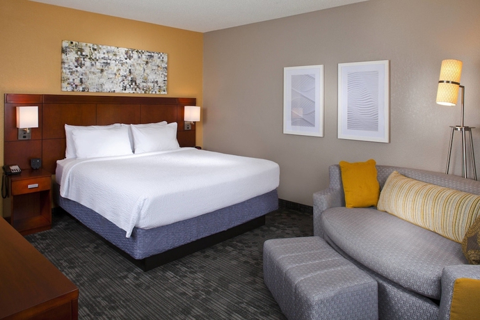 Imagen de la habitación del Hotel Courtyard By Marriott New Orleans Metairie. Foto 14