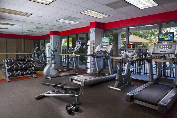 Imagen de los interiores del Hotel Courtyard By Marriott New Orleans Metairie. Foto 18