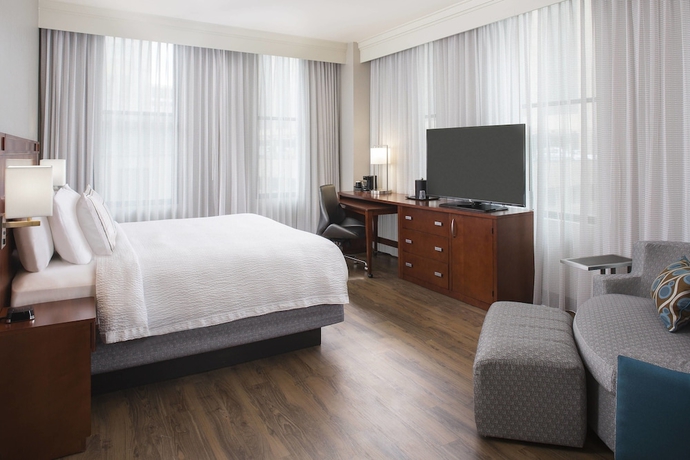 Imagen de la habitación del Hotel Courtyard By Marriott New Orleans Near The French Quarter. Foto 10