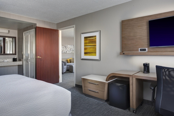 Imagen de la habitación del Hotel Courtyard By Marriott New Orleans Warehouse Arts District. Foto 13