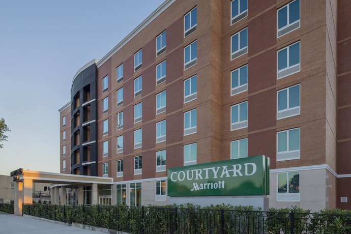 Imagen general del Hotel Courtyard By Marriott New York Queens/fresh Meadow. Foto 1