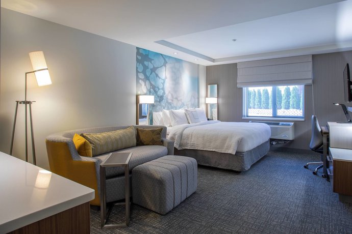 Imagen de la habitación del Hotel Courtyard By Marriott New York Queens/fresh Meadow. Foto 11