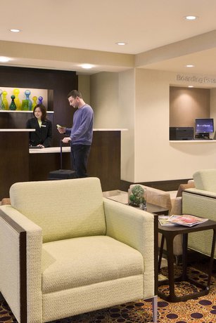 Imagen de los interiores del Hotel Courtyard By Marriott Newburgh Stewart Airport. Foto 17