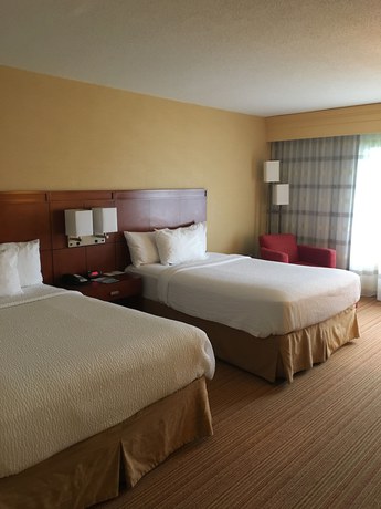 Imagen de la habitación del Hotel Courtyard By Marriott Newburgh Stewart Airport. Foto 7