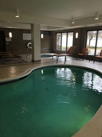 Imagen de la piscina del Hotel Courtyard By Marriott Newburgh Stewart Airport. Foto 20