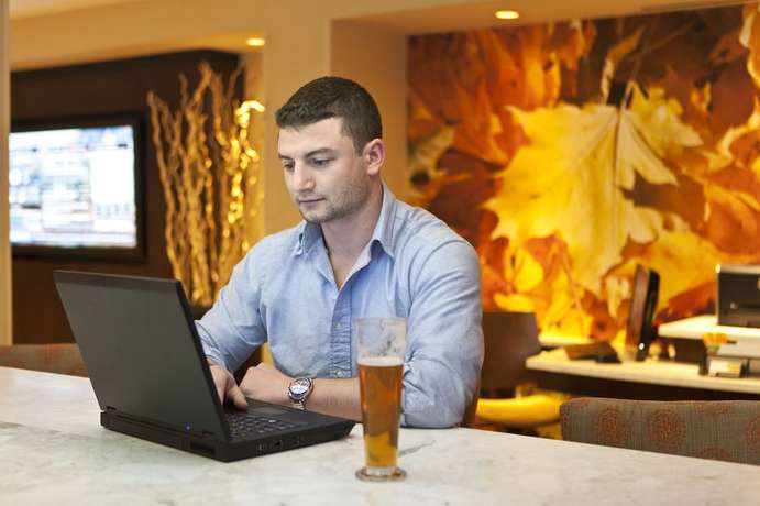 Imagen de los interiores del Hotel Courtyard By Marriott Newburgh Stewart Airport. Foto 18