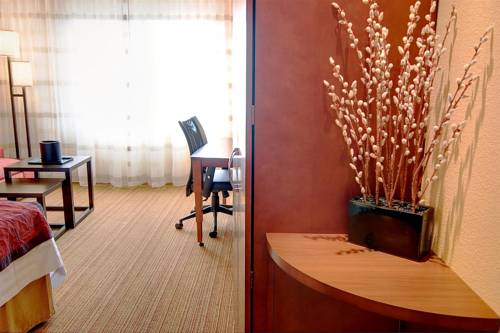 Imagen de la habitación del Hotel Courtyard By Marriott Newport News Airport. Foto 5