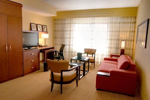 Imagen de la habitación del Hotel Courtyard By Marriott Newport News Airport. Foto 6