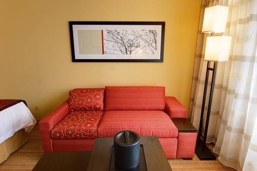 Imagen de la habitación del Hotel Courtyard By Marriott Newport News Airport. Foto 7