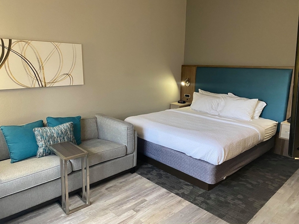 Imagen de la habitación del Hotel Courtyard By Marriott Newport News Yorktown. Foto 3