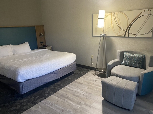 Imagen de la habitación del Hotel Courtyard By Marriott Newport News Yorktown. Foto 11