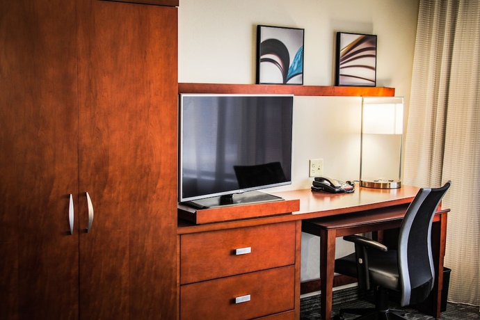 Imagen de la habitación del Hotel Courtyard By Marriott Norman. Foto 5