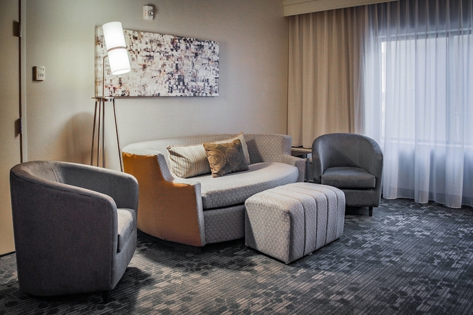 Imagen de la habitación del Hotel Courtyard By Marriott Norman. Foto 14