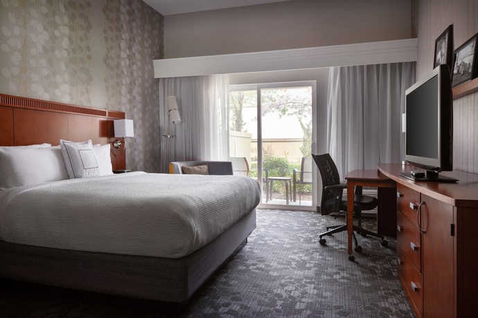 Imagen de la habitación del Hotel Courtyard By Marriott Novato Marin/sonoma. Foto 10