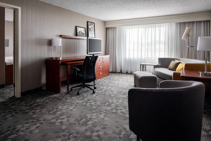 Imagen de la habitación del Hotel Courtyard By Marriott Novato Marin/sonoma. Foto 12