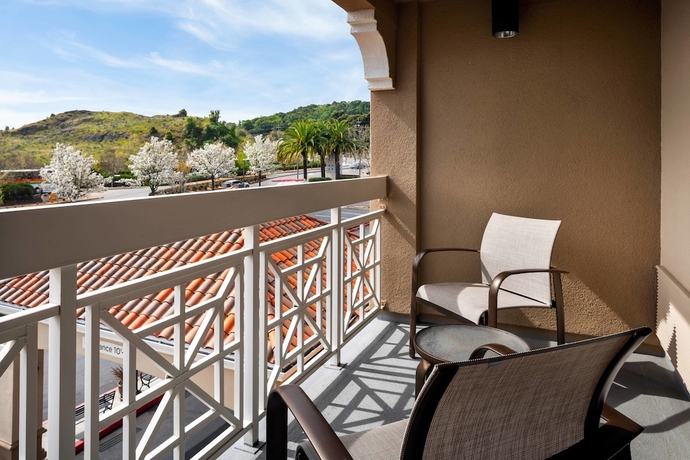 Imagen de la habitación del Hotel Courtyard By Marriott Novato Marin/sonoma. Foto 13