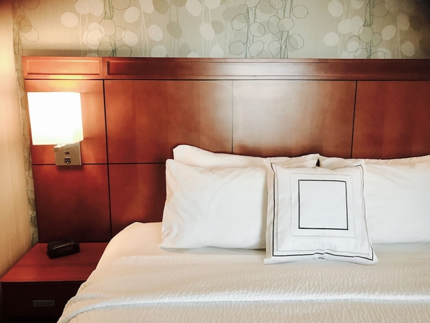 Imagen de la habitación del Hotel Courtyard By Marriott Oakland Downtown. Foto 5
