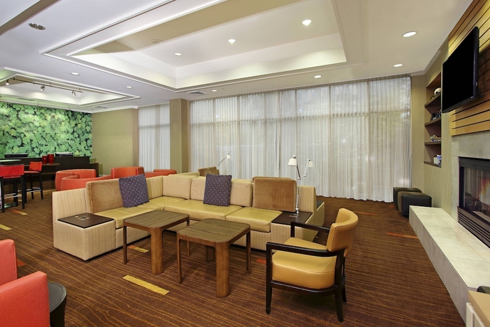 Imagen de los interiores del Hotel Courtyard By Marriott Oakland Downtown. Foto 19