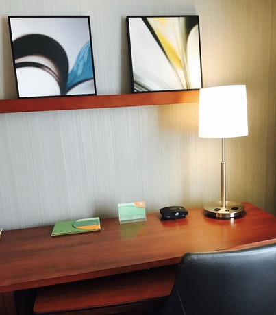 Imagen de la habitación del Hotel Courtyard By Marriott Oakland Downtown. Foto 6