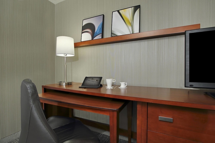 Imagen de la habitación del Hotel Courtyard By Marriott Oakland Downtown. Foto 10