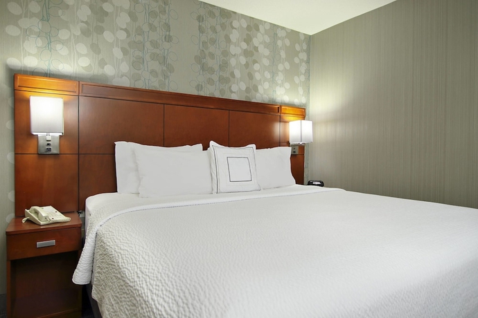Imagen de la habitación del Hotel Courtyard By Marriott Oakland Downtown. Foto 11
