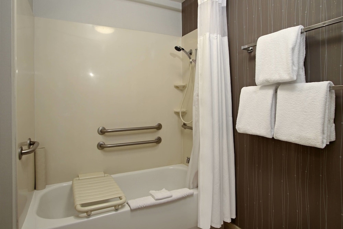 Imagen de la habitación del Hotel Courtyard By Marriott Oakland Downtown. Foto 13