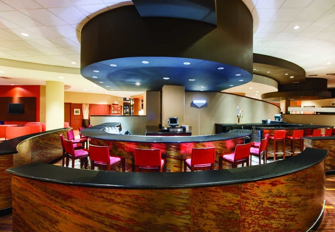 Imagen del bar/restaurante del Hotel Courtyard By Marriott Oklahoma City Downtown. Foto 4