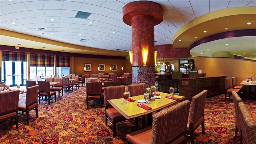 Imagen del bar/restaurante del Hotel Courtyard By Marriott Oklahoma City Downtown. Foto 7