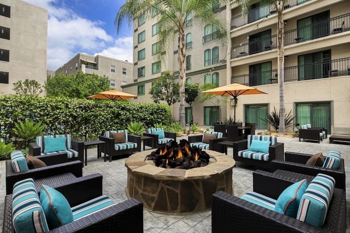 Imagen general del Hotel Courtyard By Marriott Old Pasadena. Foto 4