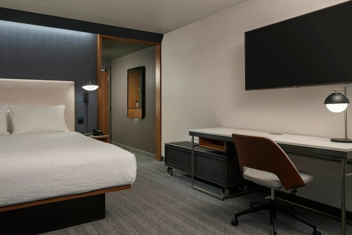 Imagen de la habitación del Hotel Courtyard By Marriott Olympia. Foto 17