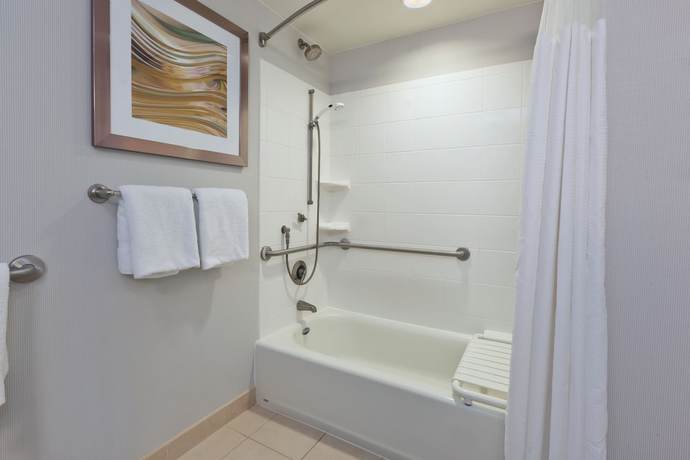 Imagen de la habitación del Hotel Courtyard By Marriott Omaha La Vista. Foto 7