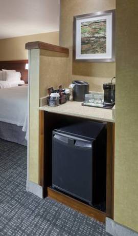 Imagen de la habitación del Hotel Courtyard By Marriott Ontario Rancho Cucamonga. Foto 4