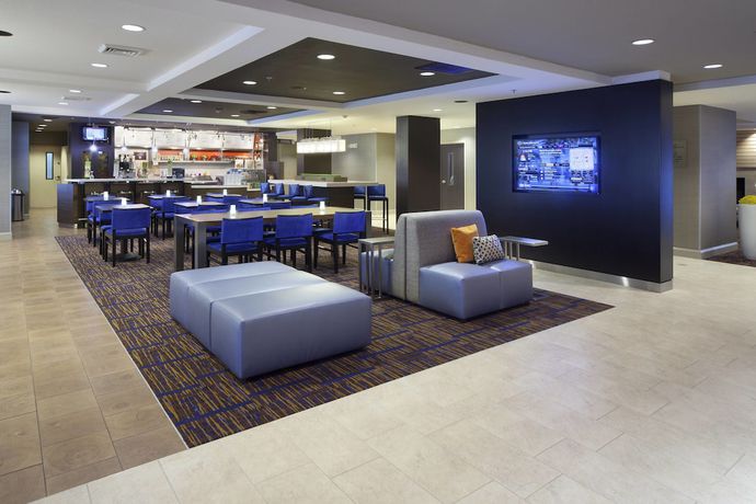 Imagen de los interiores del Hotel Courtyard By Marriott Orlando East/ucf Area. Foto 12