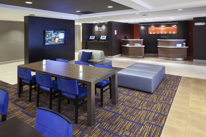 Imagen de los interiores del Hotel Courtyard By Marriott Orlando East/ucf Area. Foto 13