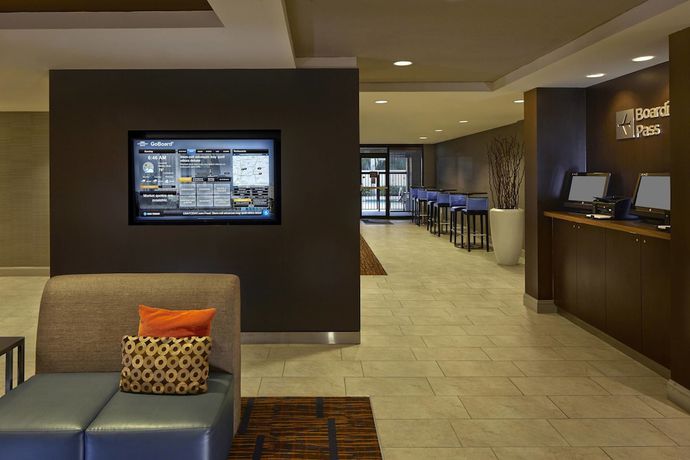 Imagen de los interiores del Hotel Courtyard By Marriott Orlando East/ucf Area. Foto 14