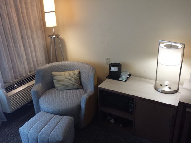 Imagen de la habitación del Hotel Courtyard By Marriott Orlando East/ucf Area. Foto 9