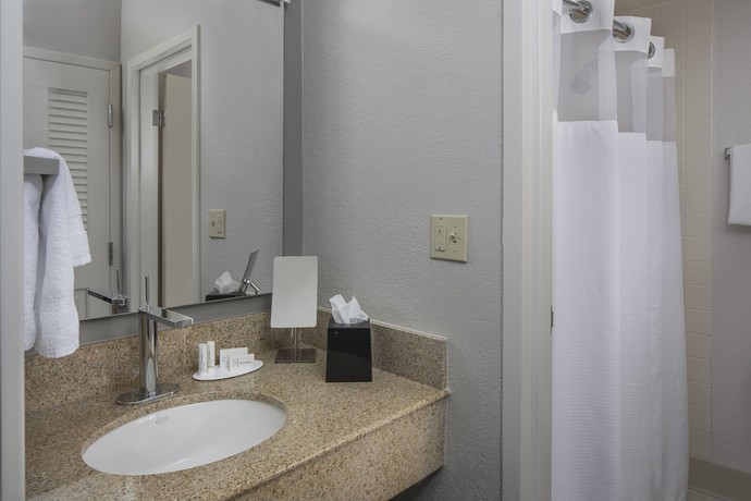 Imagen de la habitación del Hotel Courtyard By Marriott Orlando International Dr / Conv Cntr. Foto 8
