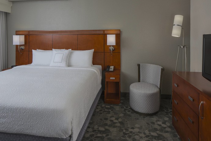 Imagen de la habitación del Hotel Courtyard By Marriott Orlando International Dr / Conv Cntr. Foto 13