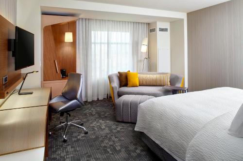 Imagen de la habitación del Hotel Courtyard By Marriott Orlando Lake Nona. Foto 8