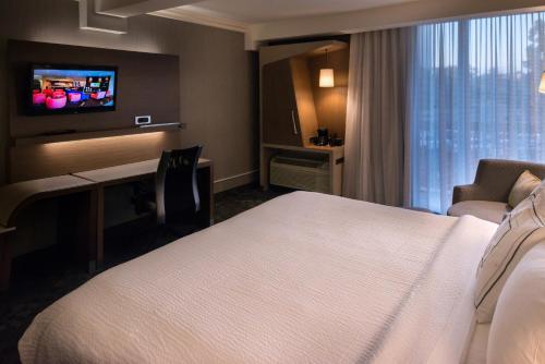 Imagen de la habitación del Hotel Courtyard By Marriott Oxnard Ventura. Foto 7