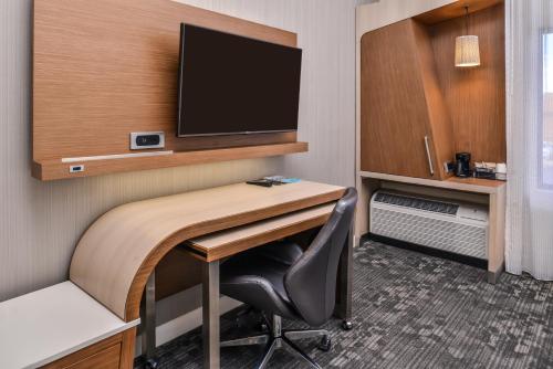 Imagen de la habitación del Hotel Courtyard By Marriott Palm Desert. Foto 10