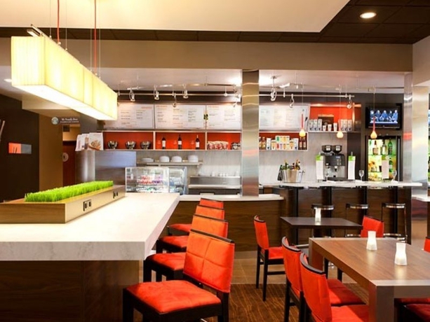 Imagen general del Hotel Courtyard By Marriott Palm Springs. Foto 7