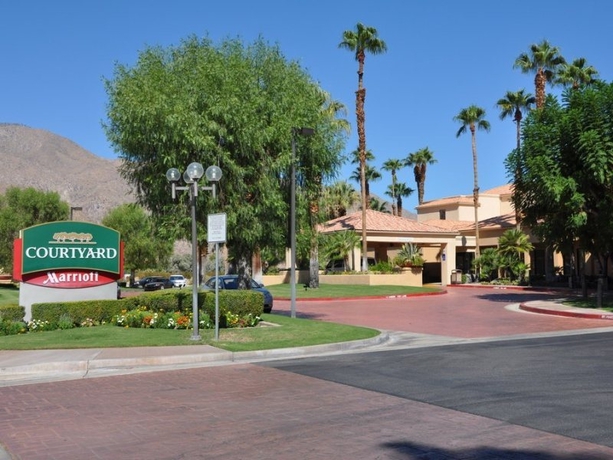 Imagen general del Hotel Courtyard By Marriott Palm Springs. Foto 10