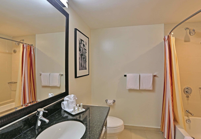 Imagen de la habitación del Hotel Courtyard By Marriott Panama Metromall. Foto 7