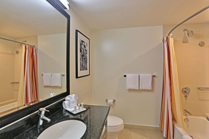 Imagen de la habitación del Hotel Courtyard By Marriott Panama Metromall. Foto 9