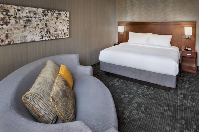 Imagen de la habitación del Hotel Courtyard By Marriott Parsippany. Foto 2