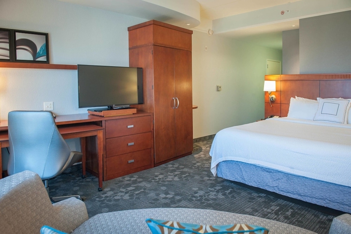 Imagen de la habitación del Hotel Courtyard By Marriott Pensacola Downtown. Foto 13