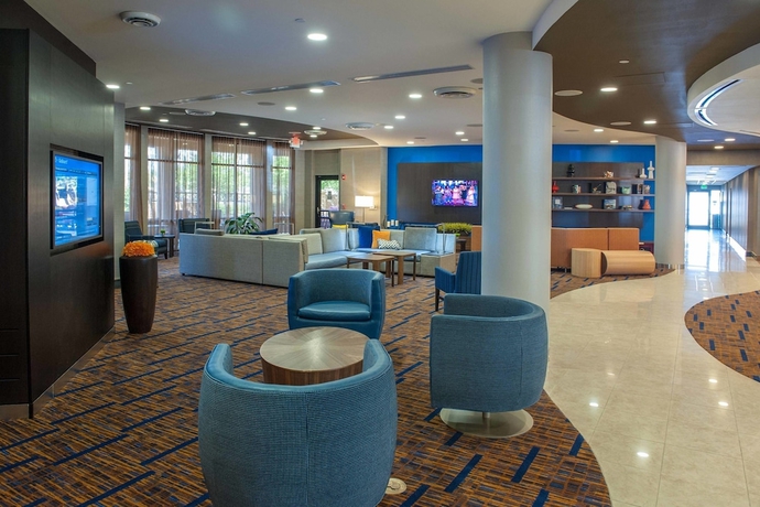 Imagen de los interiores del Hotel Courtyard By Marriott Pensacola Downtown. Foto 17