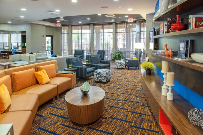 Imagen de la habitación del Hotel Courtyard By Marriott Pensacola Downtown. Foto 14